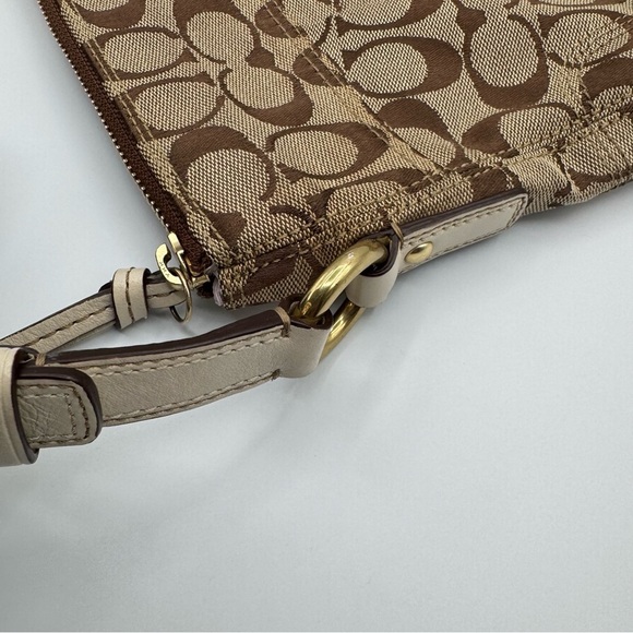 Coach Hampton Signature Pleated Shoulder Bag | Excellent Used Condition - Picture 6 of 12